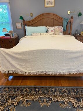 Fieldcrest vintage  Cream Fringe bedspread - Classic Textured Bedding